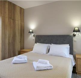 4 bedroom villa with pool, Chalikounas, sleeps 8